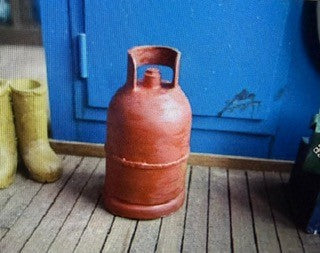 M260  1:12th scale  Gas cylinder