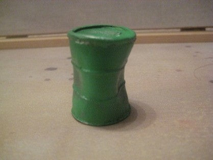 M265 1 :24th scale  Distressed oil drum