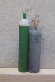 M266 1 :24th scale  Gas bottles